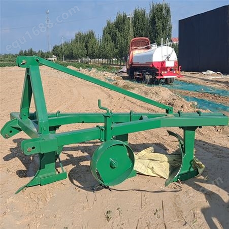 农用三铧犁 四铧犁 工程犁 小型耕地机械 常源机械