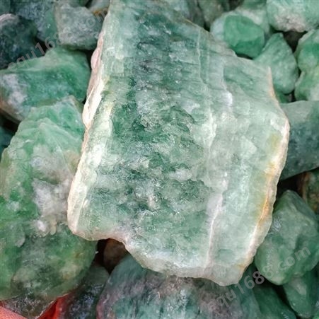高纯度低杂质萤石块水晶原石裸石颗粒含量95以上工业级玻璃用